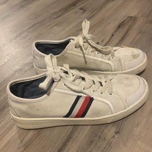 Tommy Hilfiger sneakers size 6.5